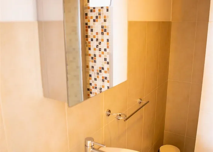 San Luigi - Residenza Gemelli 4* Roma