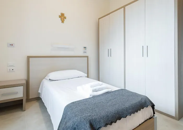 San Luigi - Residenza Gemelli Konukevi Roma