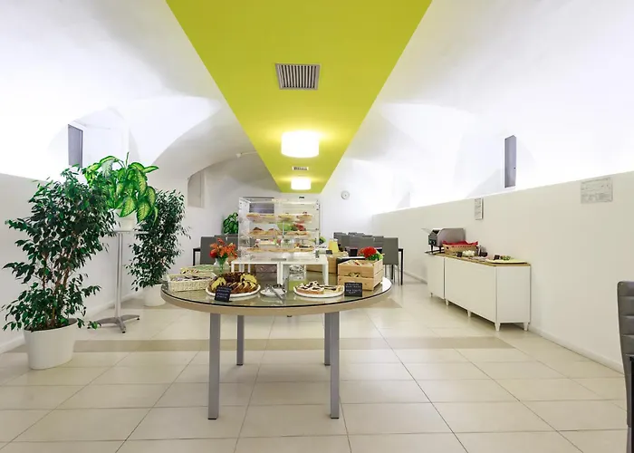 San Luigi - Residenza Gemelli Konukevi Roma